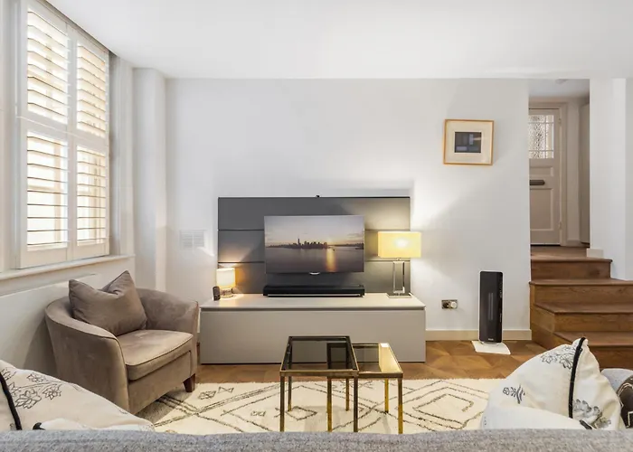 Luxurious Townhouse - La Reserve Knightsbridge