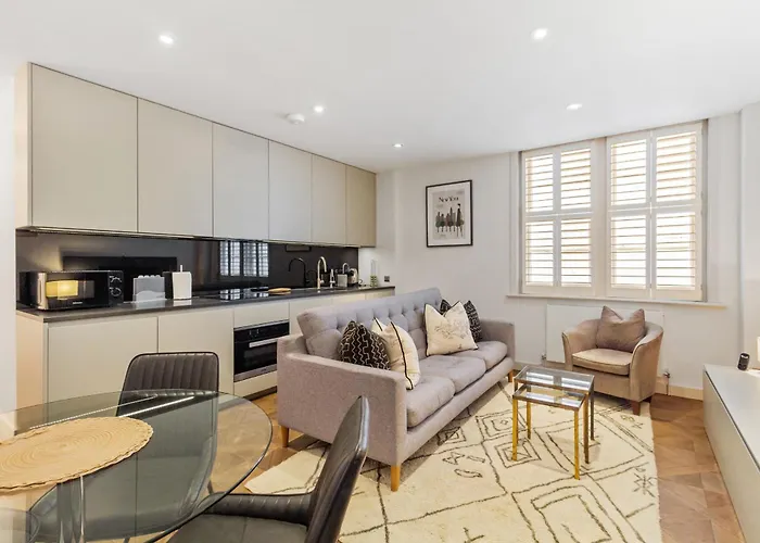 Luxurious Townhouse - La Reserve Knightsbridge