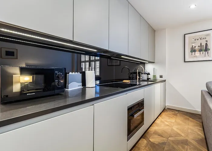 Luxurious Townhouse - La Reserve Knightsbridge